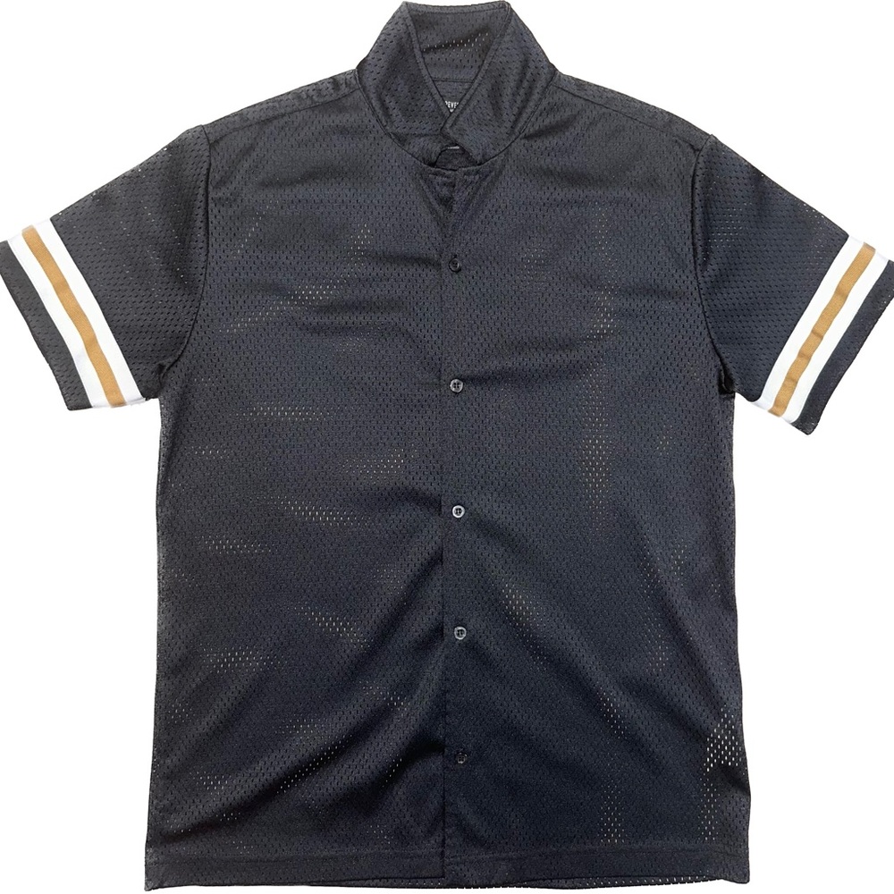 Forever 21 black short sleeve mesh shirt for men.